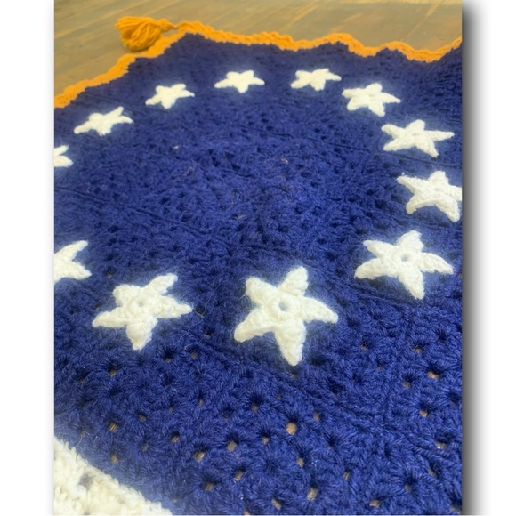 Old Glory 🇺🇸 Handcrafted Vintage Blanket - Picture 4 of 13
